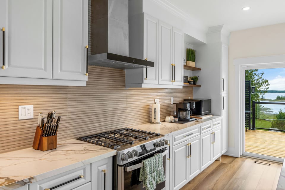 The fully equipped kitchen has everything you need to prepare meals with ease.