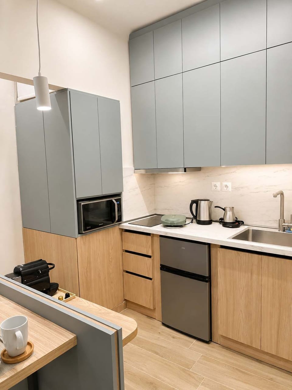 Fully equipped kitchen with everything you need for cooking and preparing meals.