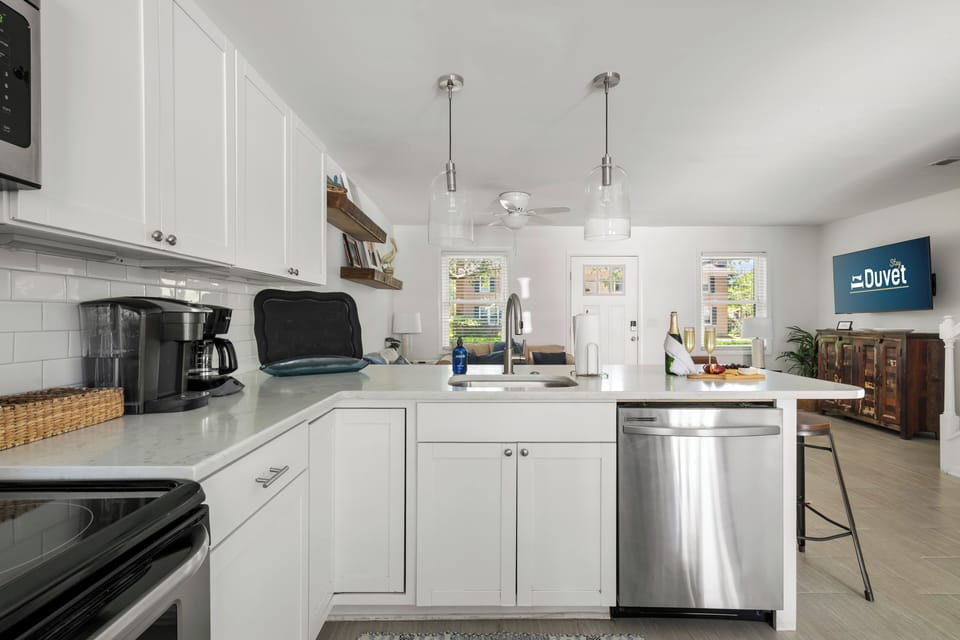Lowcountry Retreat | Minutes to Everything!