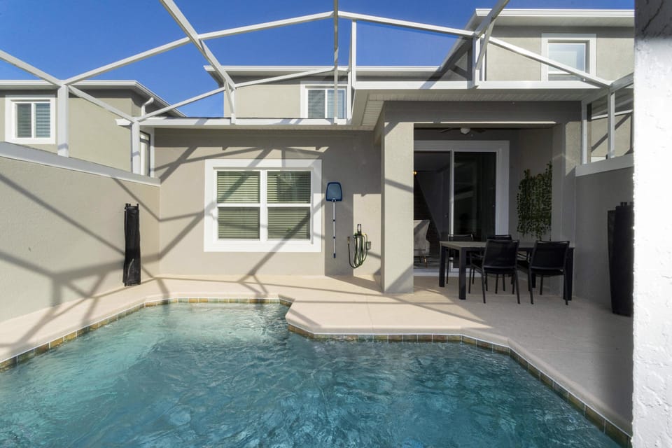 13-1038SplashShotPlace.CHAMPIONSGATE(72)
