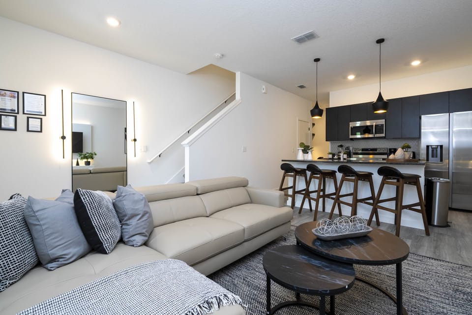 Open floor concept living & kitchen