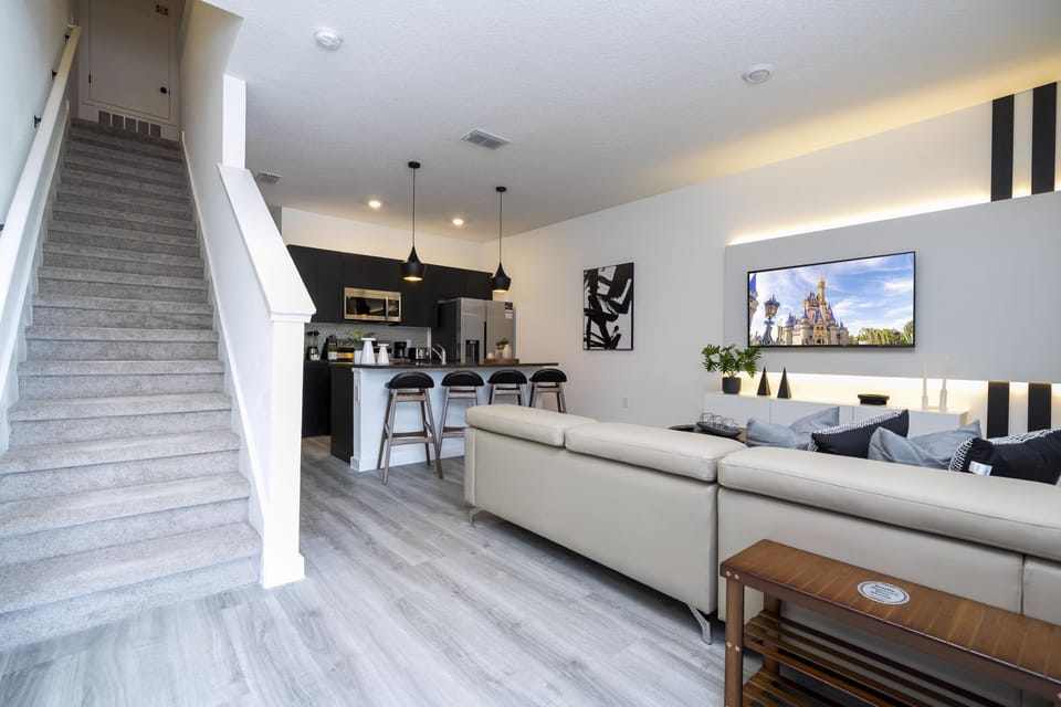 Open floor concept living & kitchen