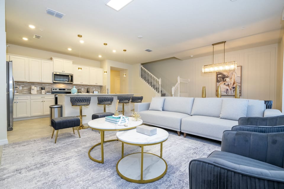 Open floor concept living & dining