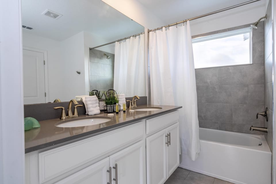 57-1114KingsbarnSt,ChampionsGate-1059