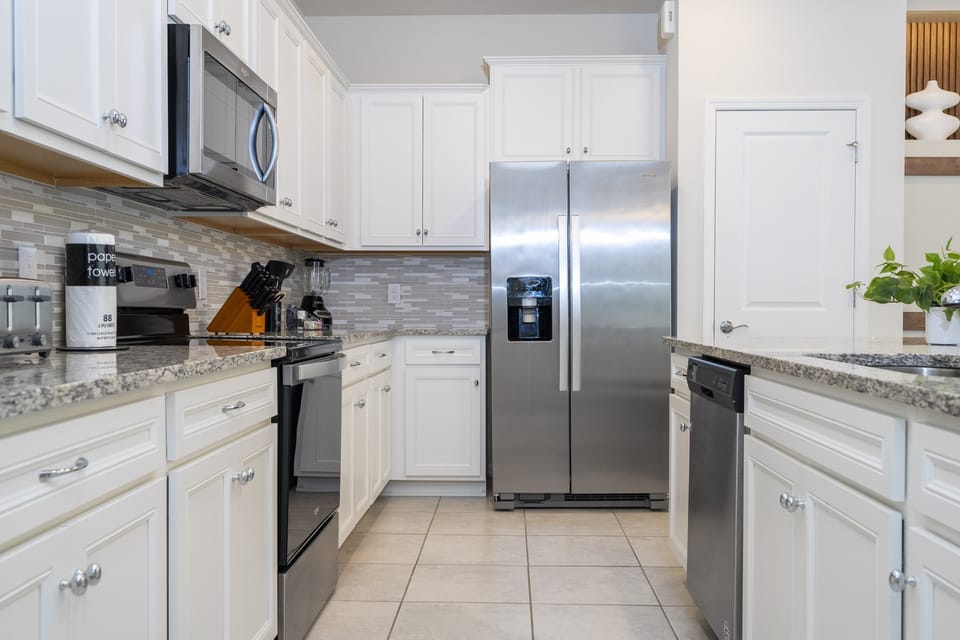 Fully equipped kitchen