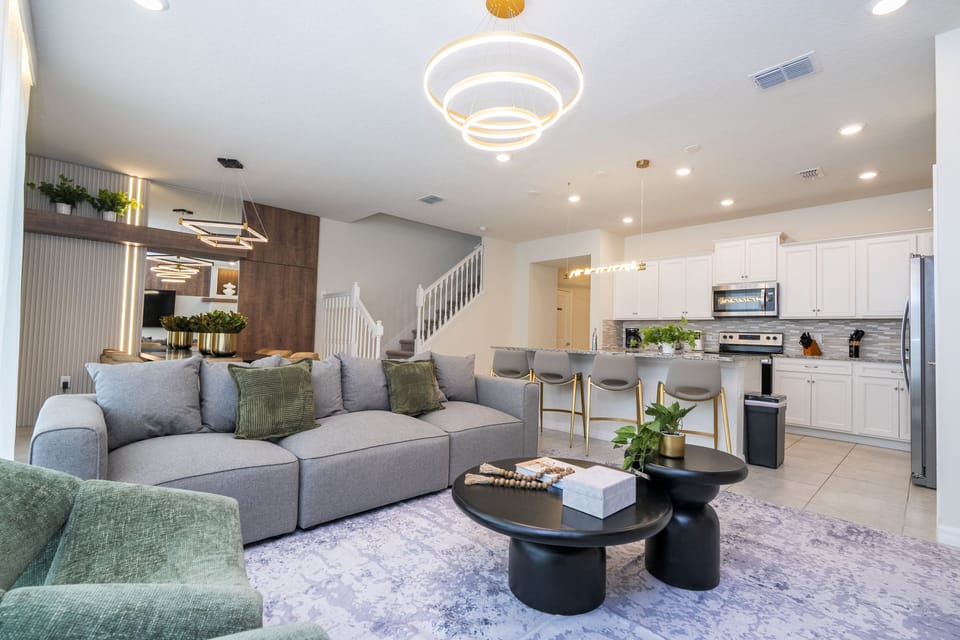 Open Floor Concept Living & Kitchen