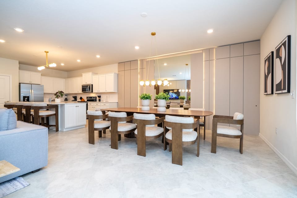 Open Floor Concept Living & Dining