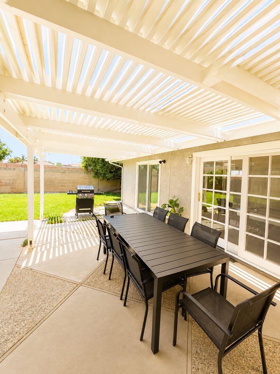 Outdoor dining