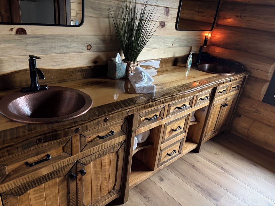 Twin double vanities 