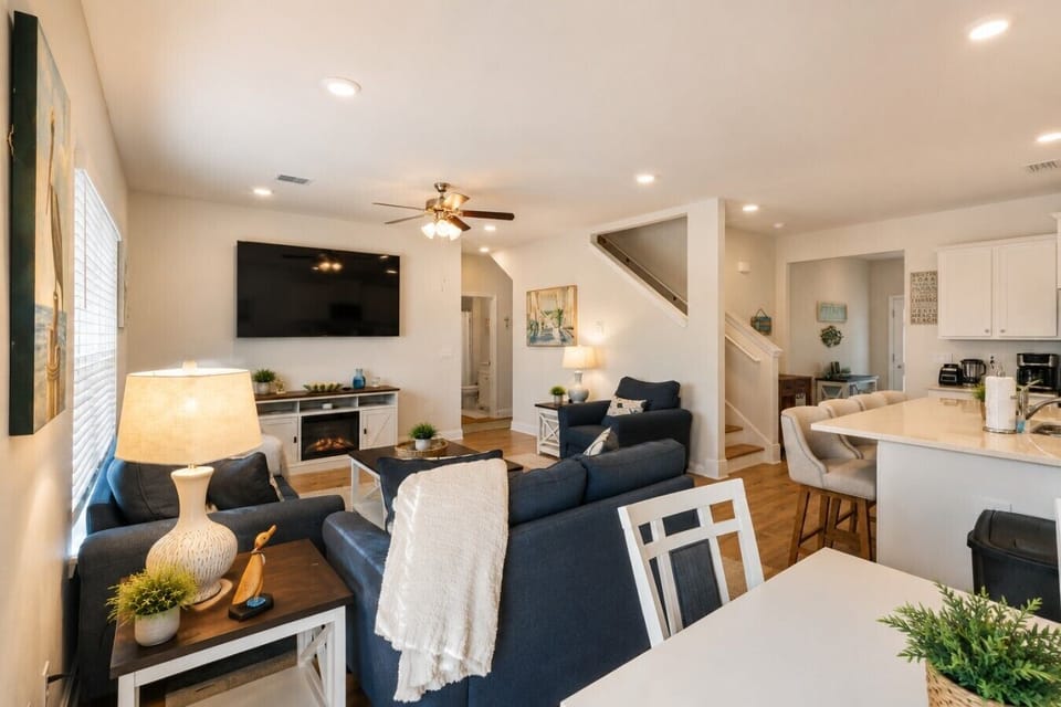 Living room with pull out sofa