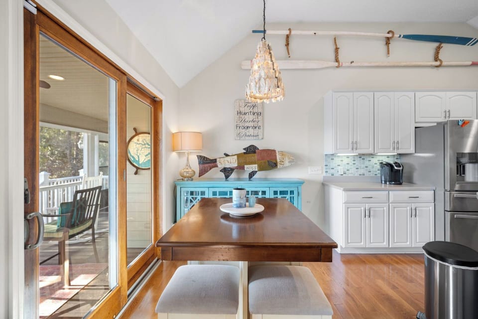 Breakfast Nook