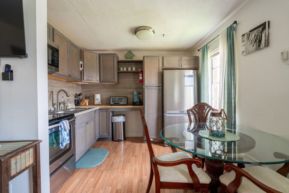 kitchen-dining-combined-space