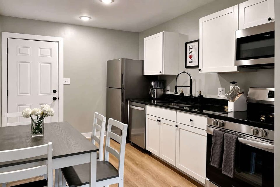 Eat-in kitchen - fully equipped