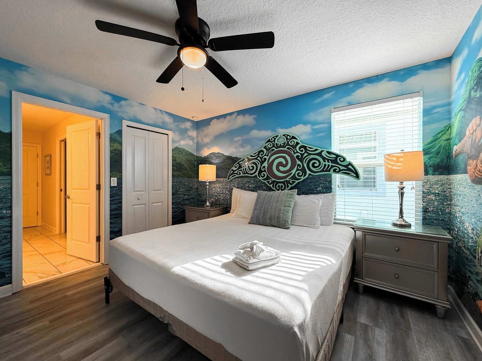 The Moana Ocean Voyage Room (Sleeps 2). A beautifully designed island-inspired retreat featuring: 🛏️ King-size bed, Tropical Moana-inspired wallpaper, Smart TV and more. Perfect for adult guests who still want a touch of Disney magic. 