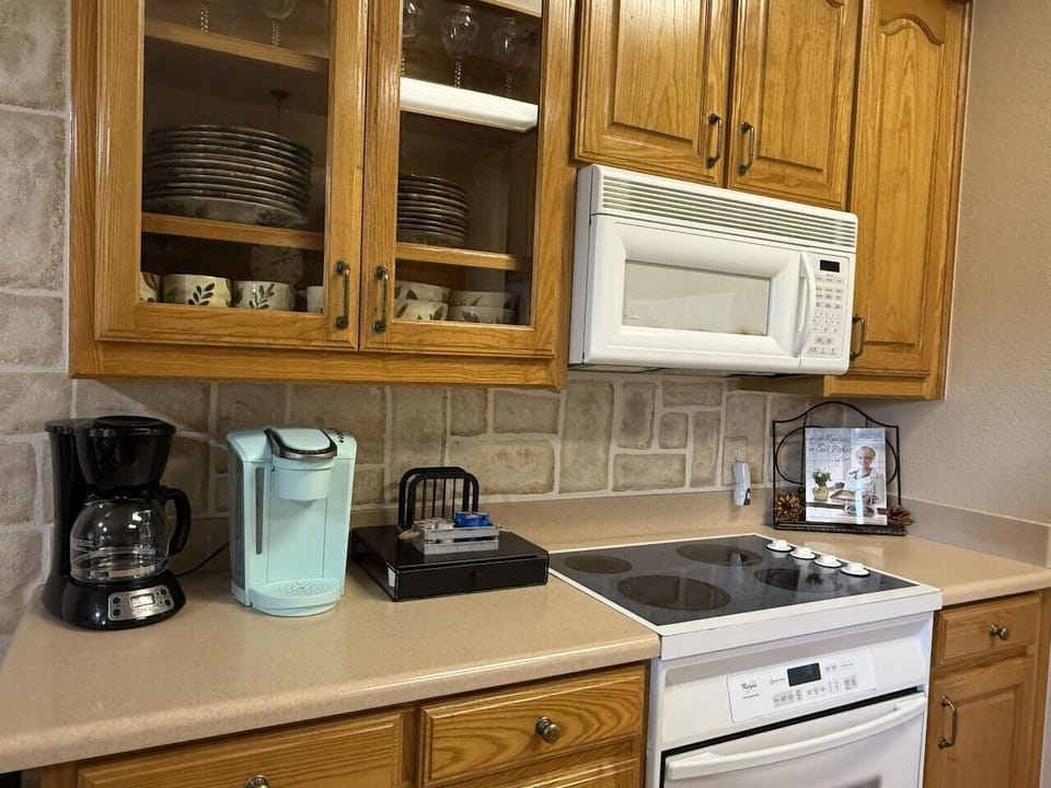 Coffee & Keurig Bar