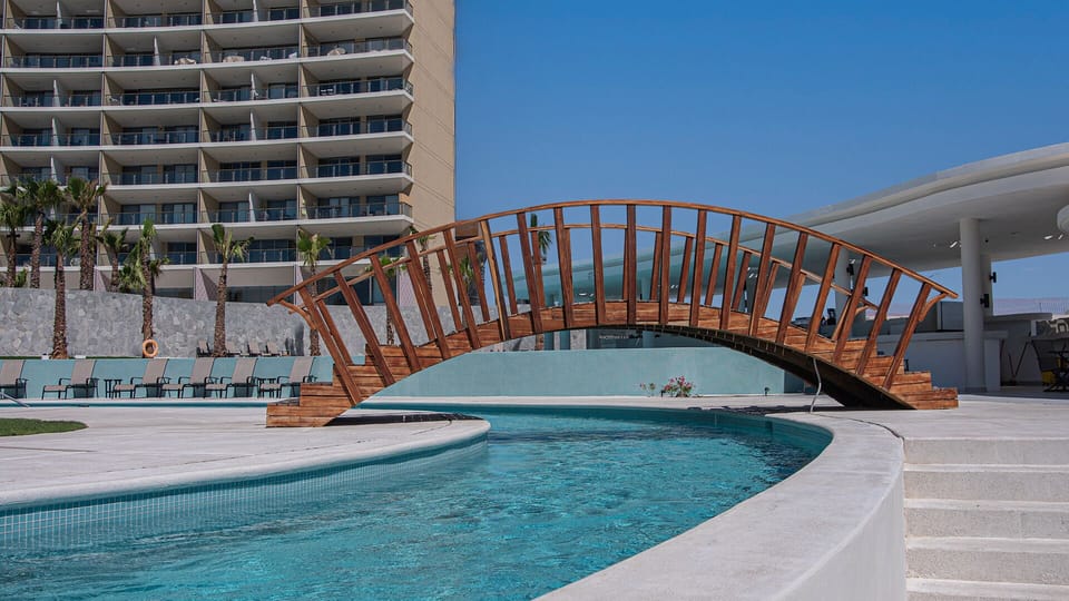 Lazy river