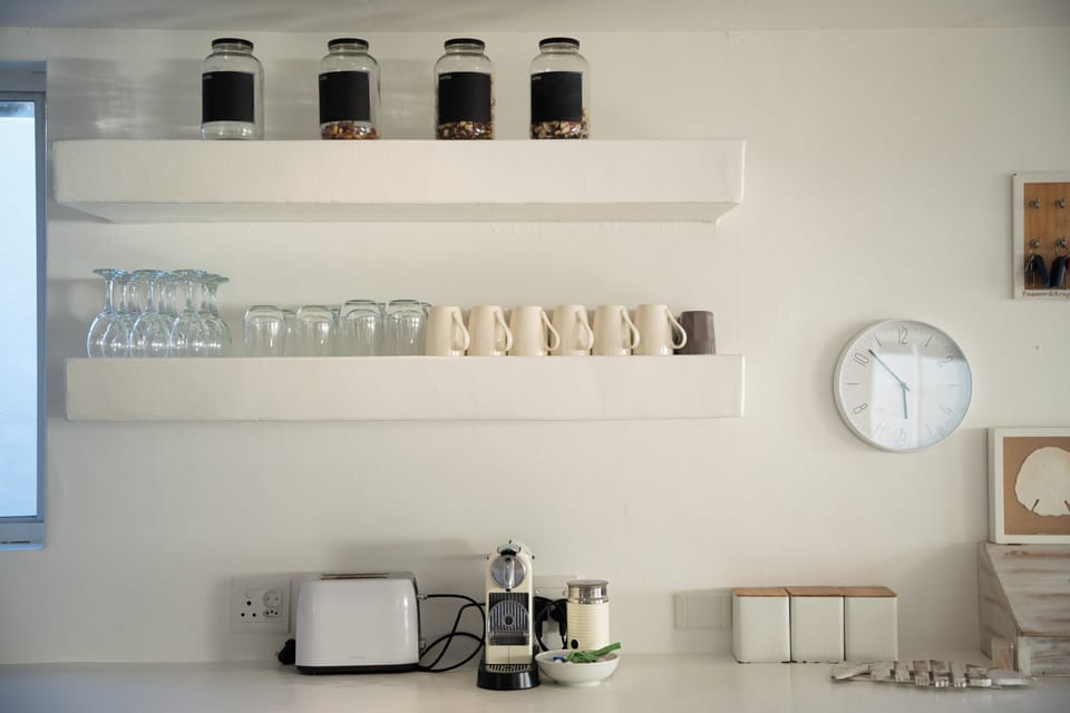 The fully equipped kitchen
