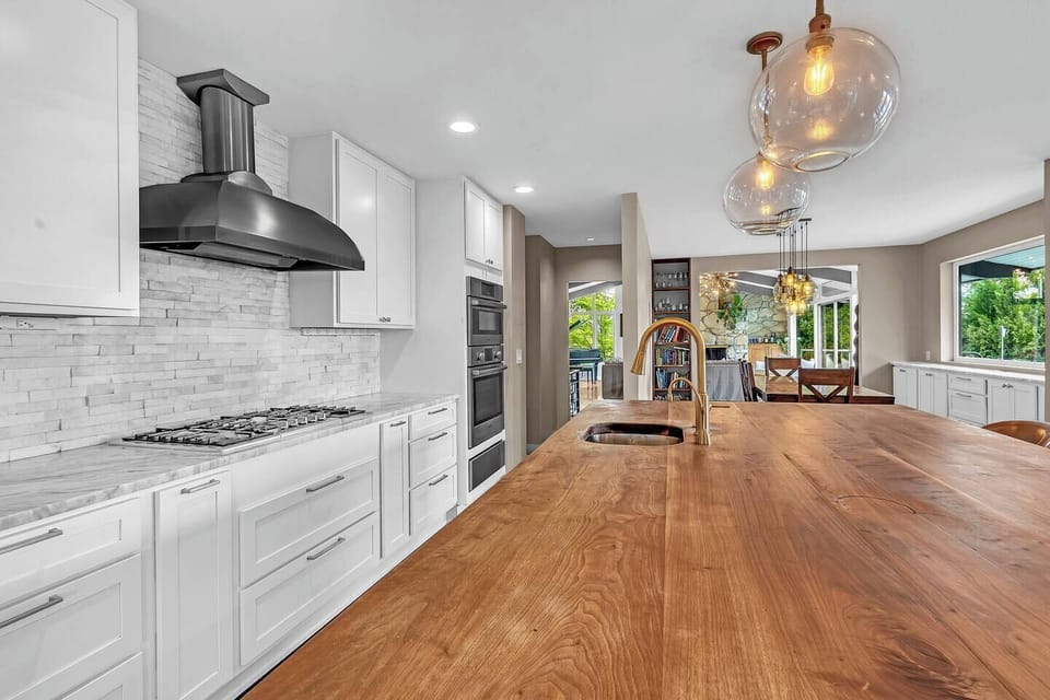 Cook meals without missing a moment. The open-concept design keeps you fully connected to the main living area and offers a clear view of the kids while they relax.