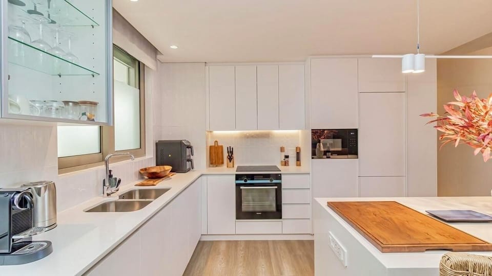 Chefs Kitchen with Luxury Appliances including Nespresso Machine and Air Fryer