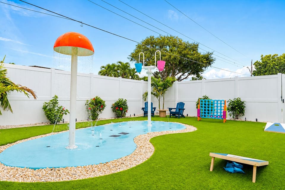 Private heated saltwater splash pad