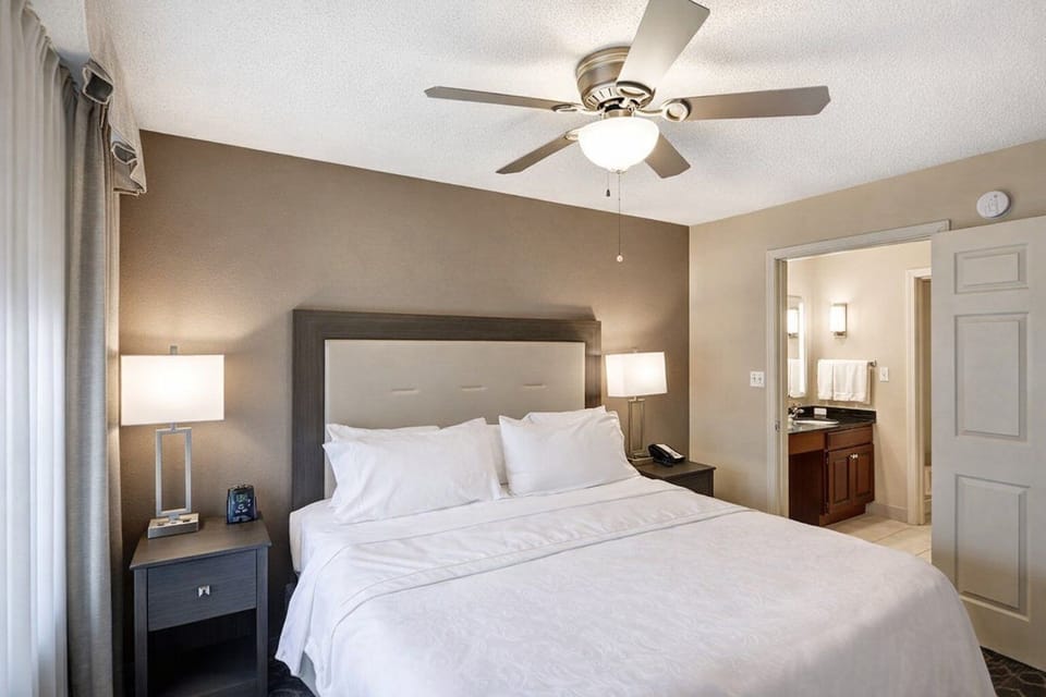 Bedroom. Interior and views may vary based on location and availability.