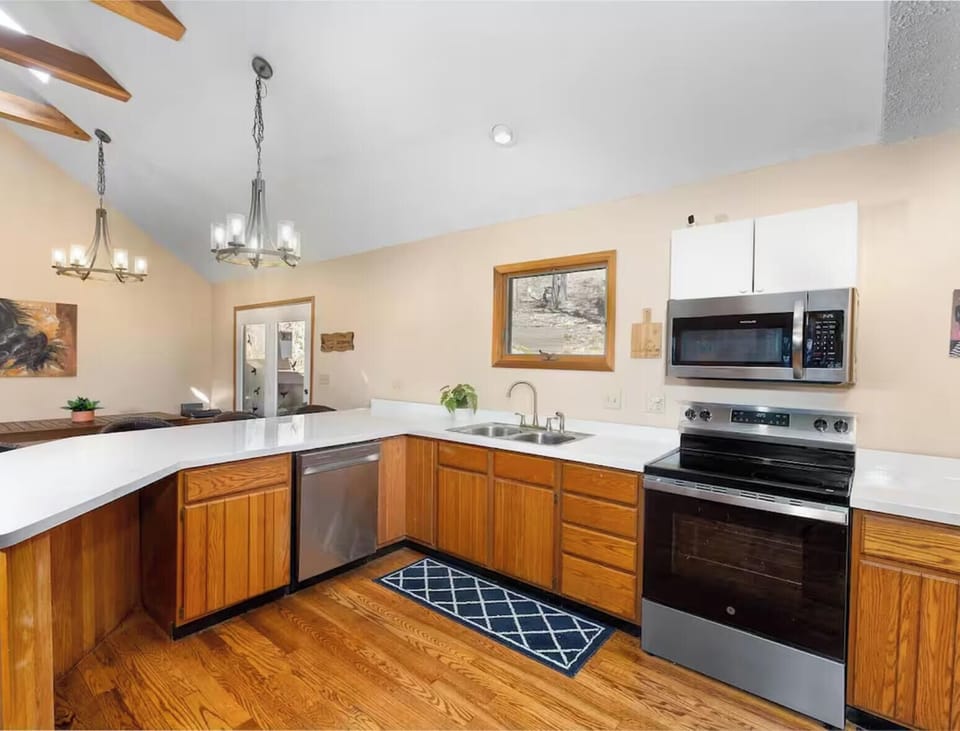 Open Kitchen with everything you need to prepare and host a meal