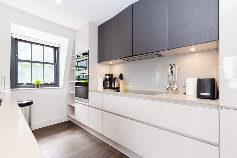 The kitchen is fully equipped to prepare a simple meal