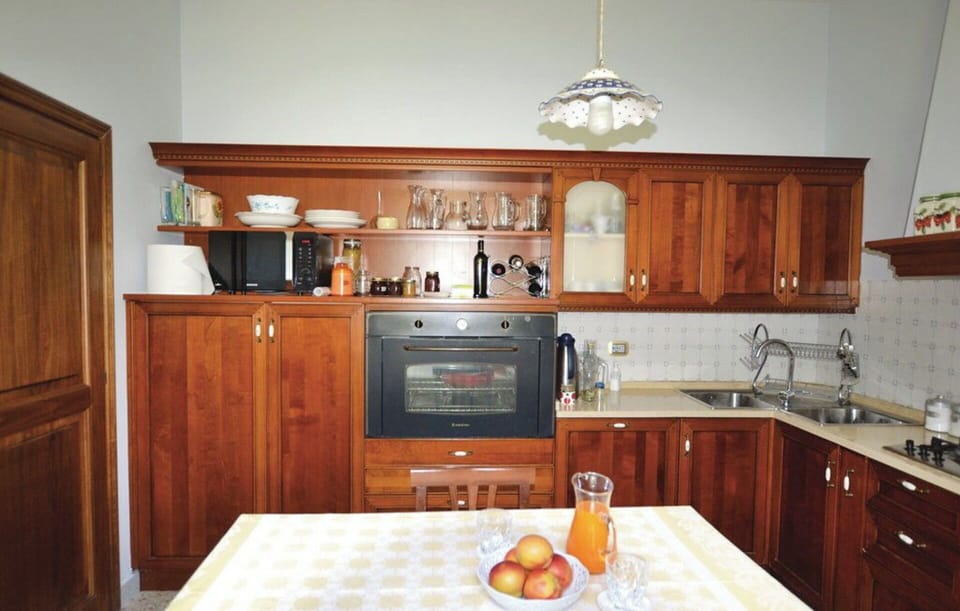 Autumn, Kitchen, Spring, Summer