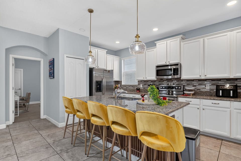 Fully-equipped kitchen