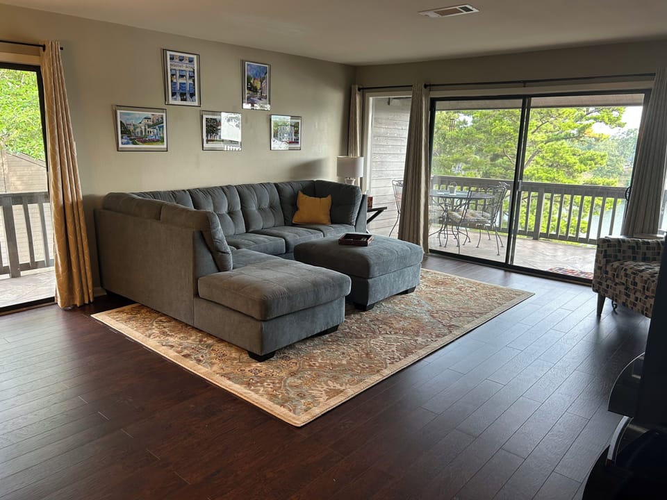 Full/Queen Sleeper Sofa