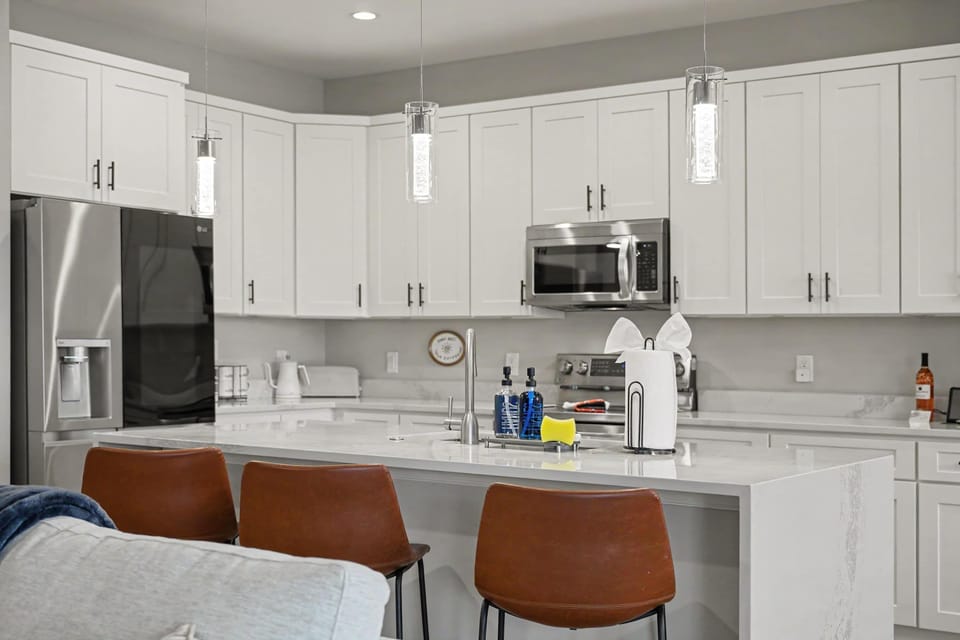Our fully equipped kitchen has all the supplies you'll need if you want to have a home-cooked meal while you're on vacation!