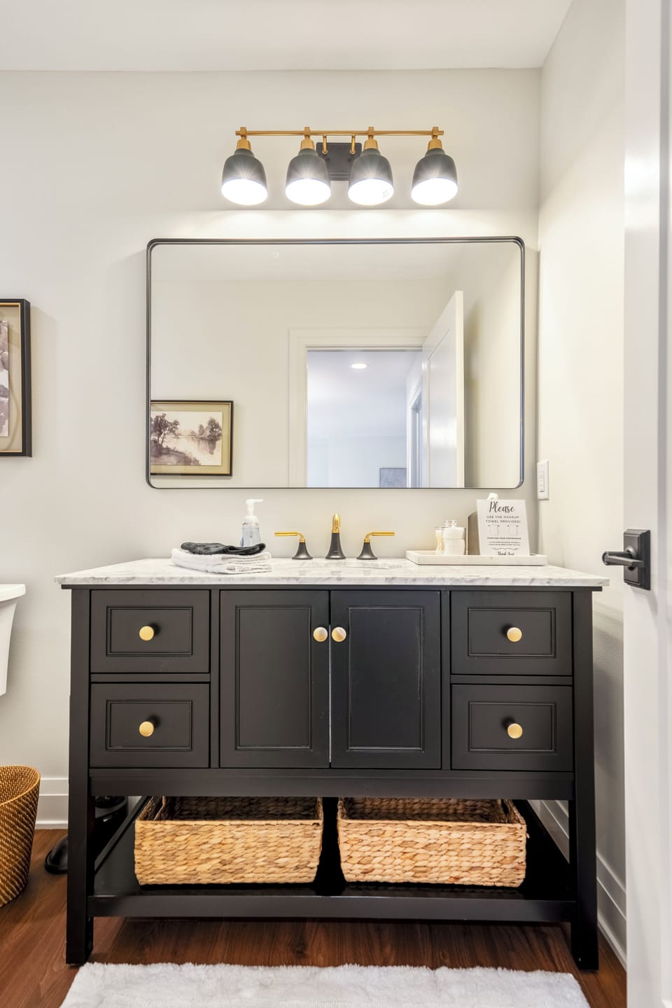 The Falcon's Nest - Full bathroom featuring a shower and complimentary essentials.