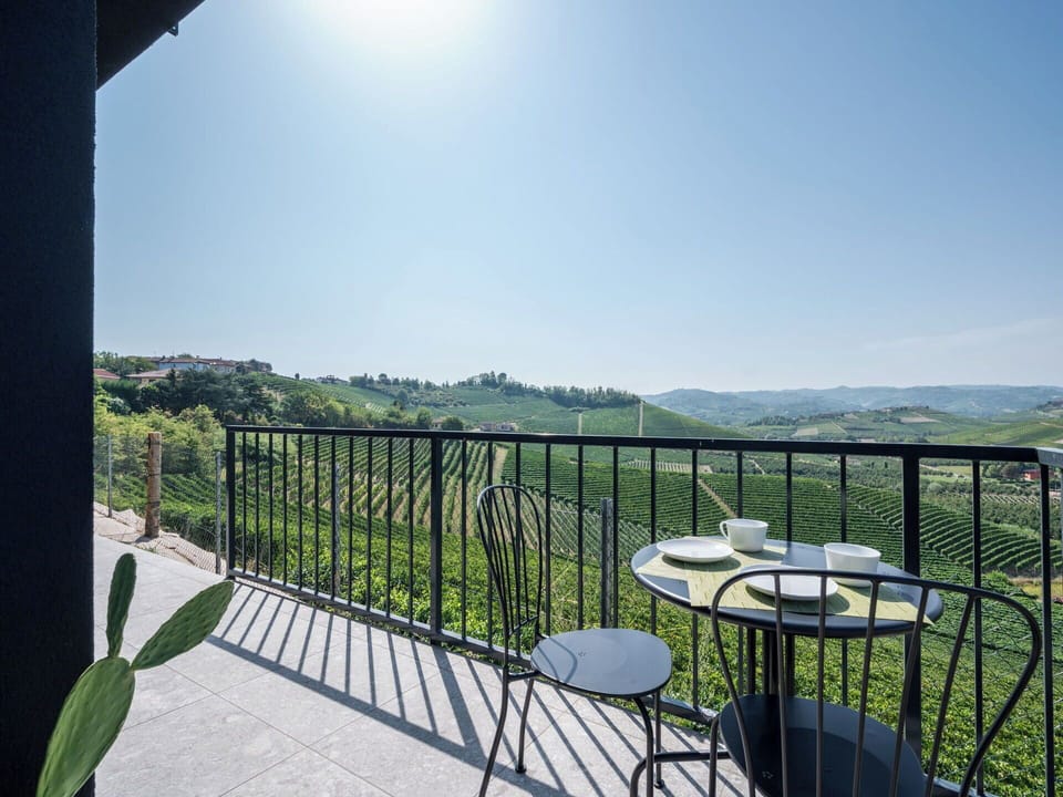 Fence, Balcony, Outdoor Furniture, Chair, Handrail