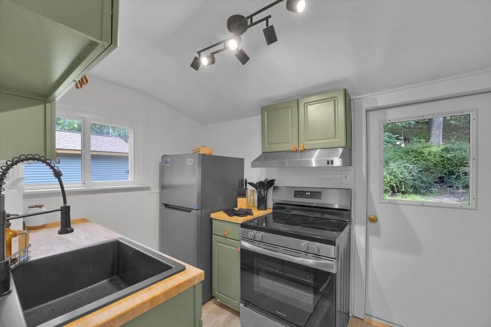 A fully equipped kitchen makes everything from morning coffee to home-cooked dinners easy.