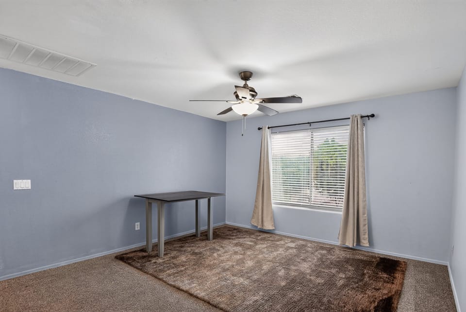 Home Decor, Appliance, Ceiling Fan, Floor, Indoors