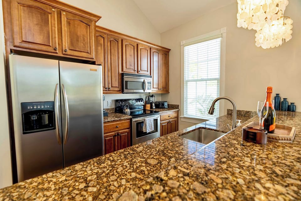 Fully Equipped Luxury Kitchen with Granite Countertops