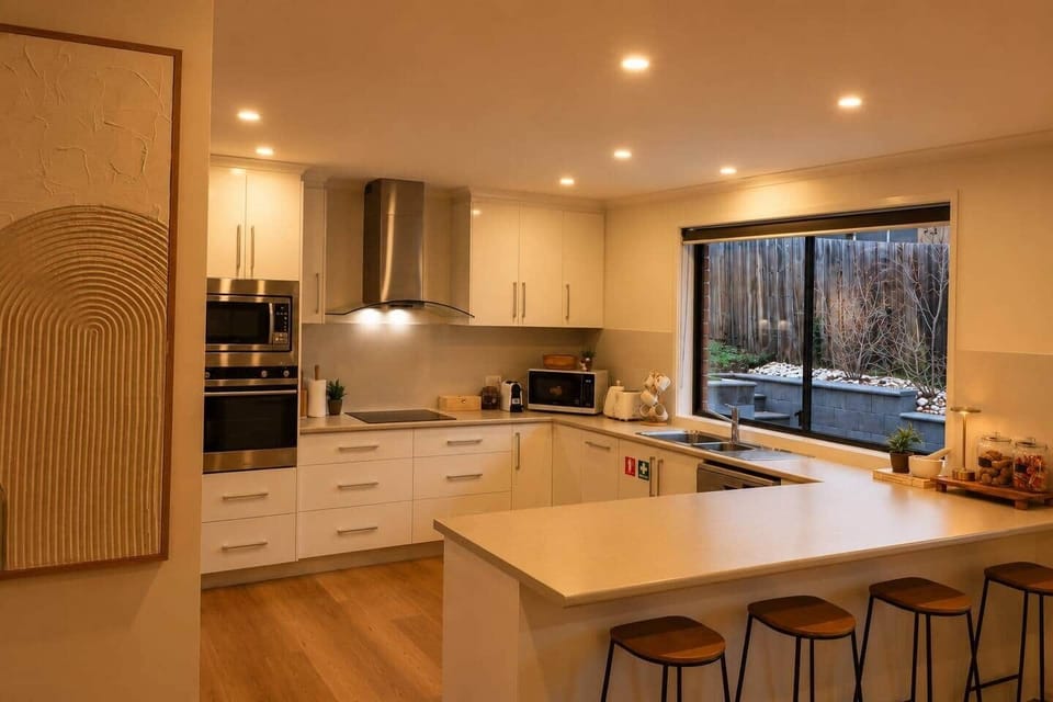 Fully equipped kitchen ideal for short or extended stays