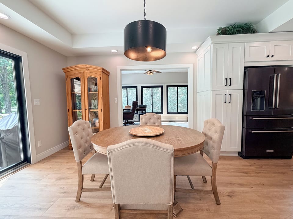 Comfortable dining area with seating for shared meals and everyday dining.