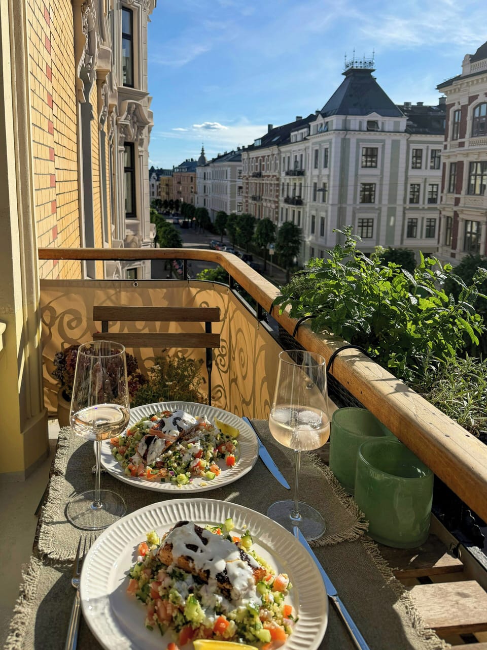 Outdoor dining