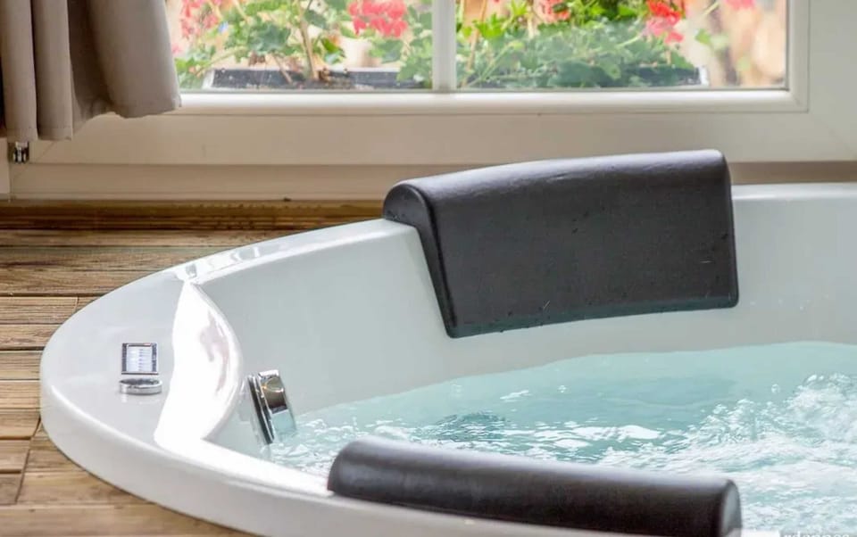 Jacuzzi