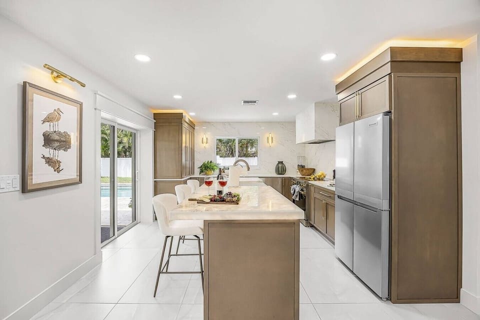 Every modern convenience in this beautiful kitchen