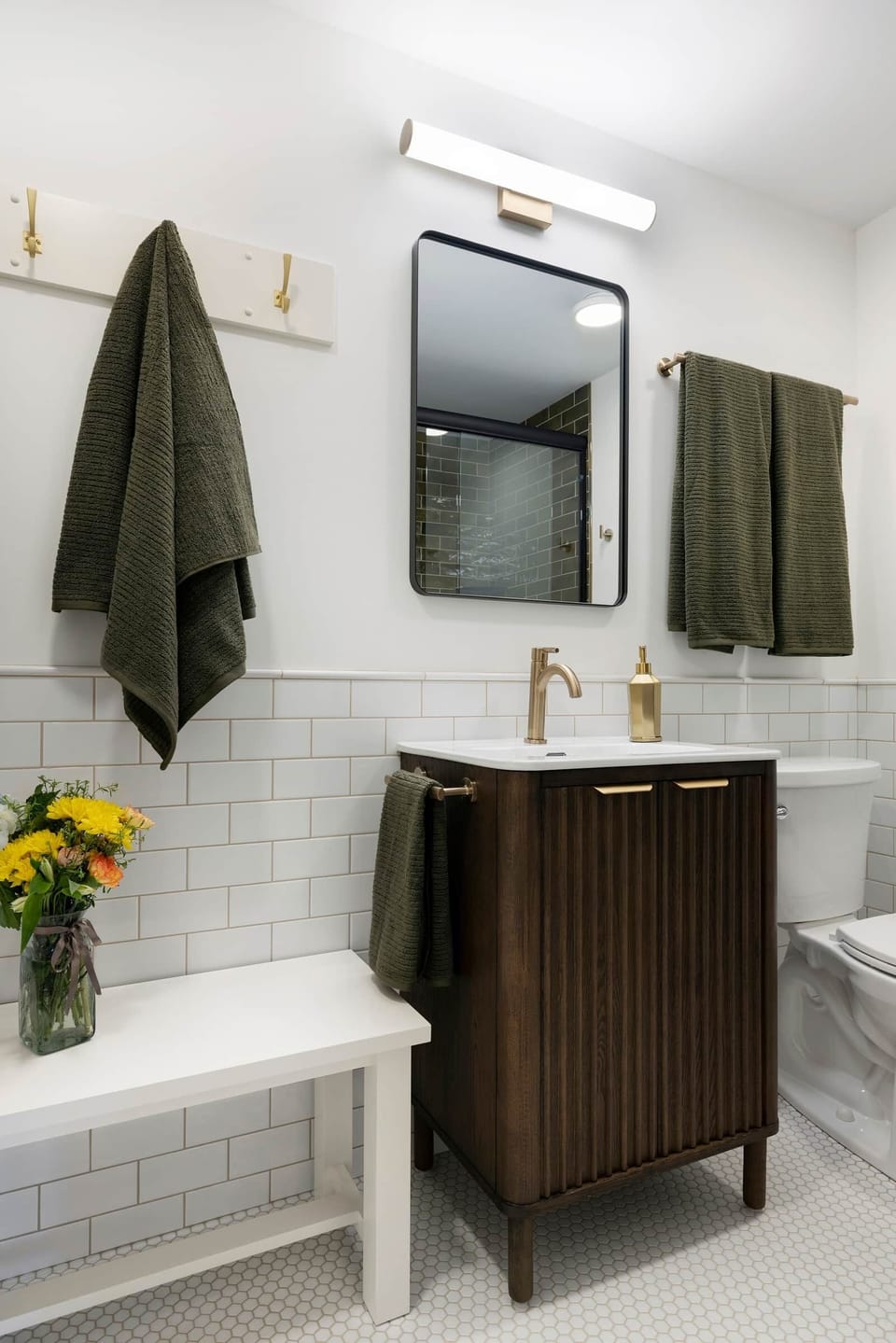 Bloomberg Suite Unit 202_Bathroom Image Wide