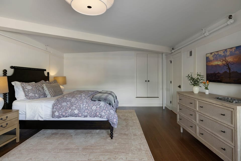 Carol Suite Unit 203_Bedroom South