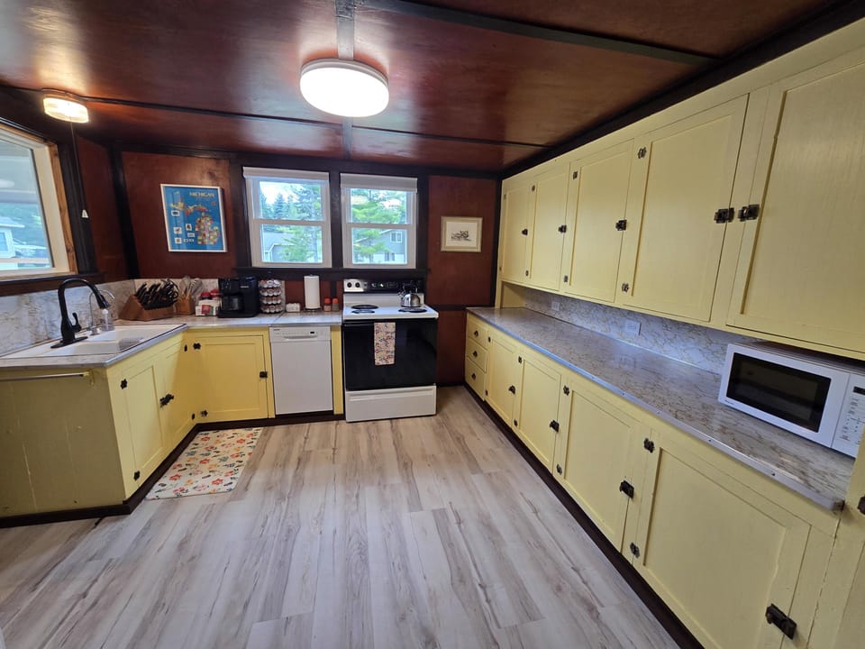 Fully equipped kitchen with everything you need for your stay.