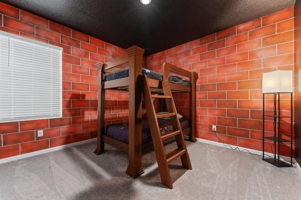 Bedroom 2 image 2
