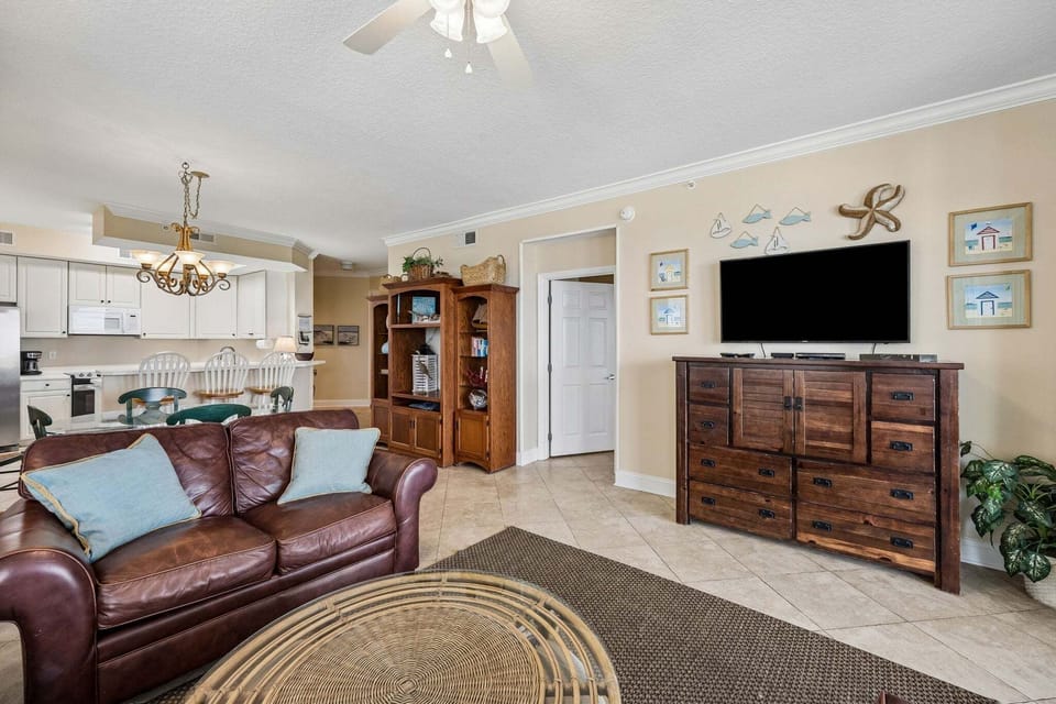 Plenty of Seating to Watch TV