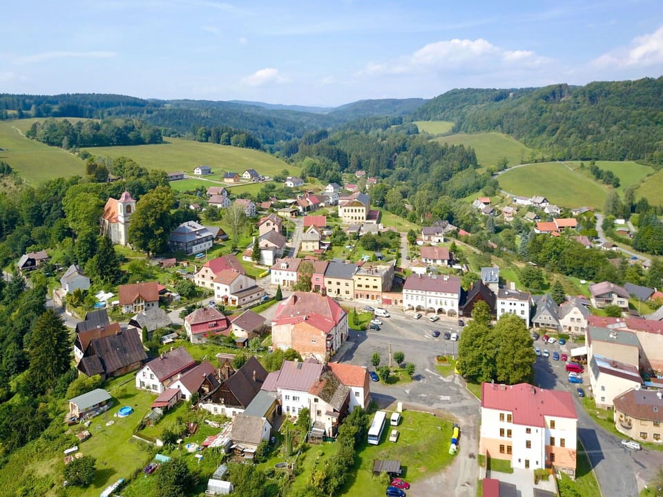 Residential Area, House, Landscape, Roof, Suburb, Plain, Human Settlement, Home, Rural Area, Bird'S-Eye View