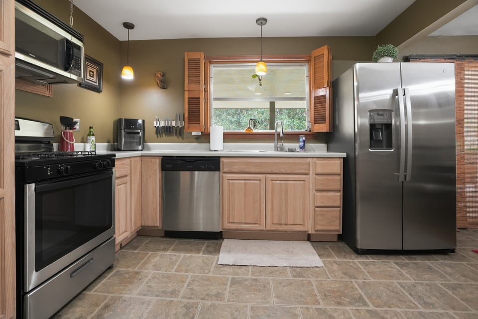 Lamp, Appliance, Refrigerator, Indoors, Floor