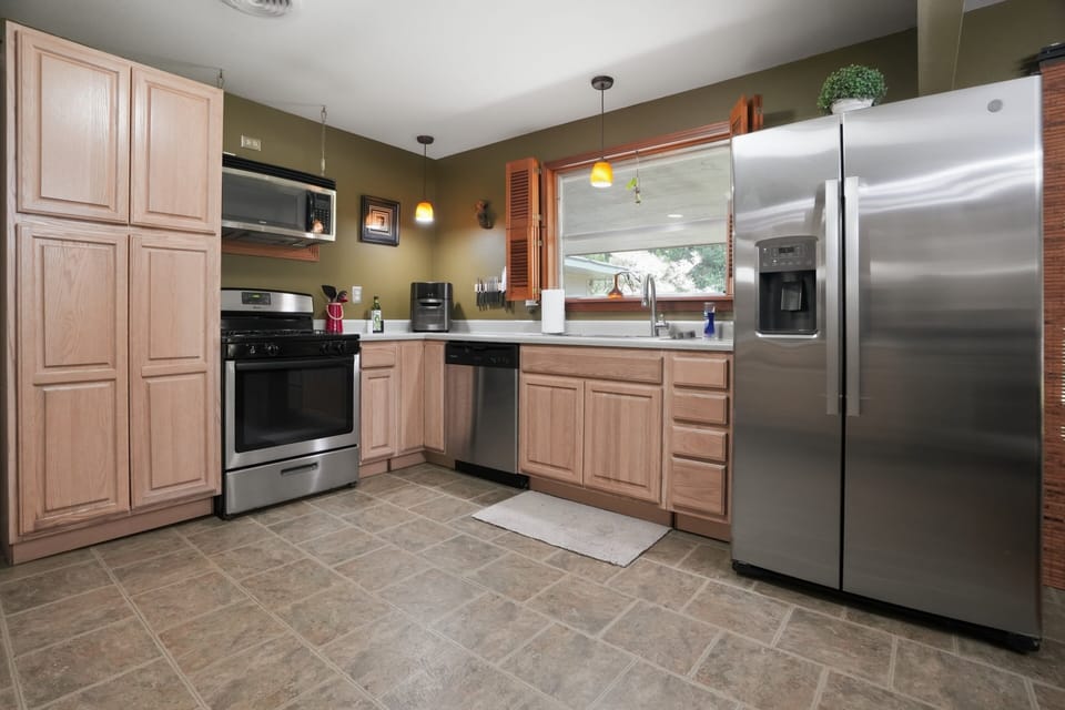 Indoors, Floor, Flooring, Lamp, Appliance