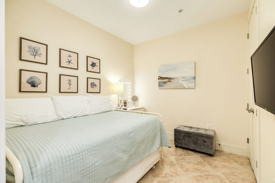 Bedroom 3 - Queen + Twin Trundle, Main Level